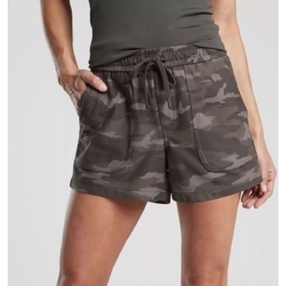 NWT Athleta Camo Farallon Shorts Drawstring Grey Green Plus Size 22